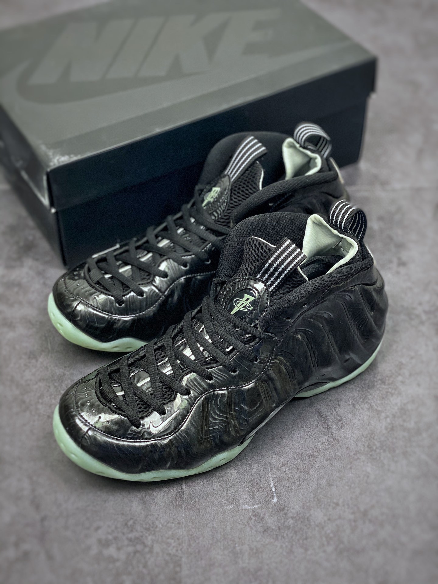 320 Nike Air Foamposite One 全明星喷