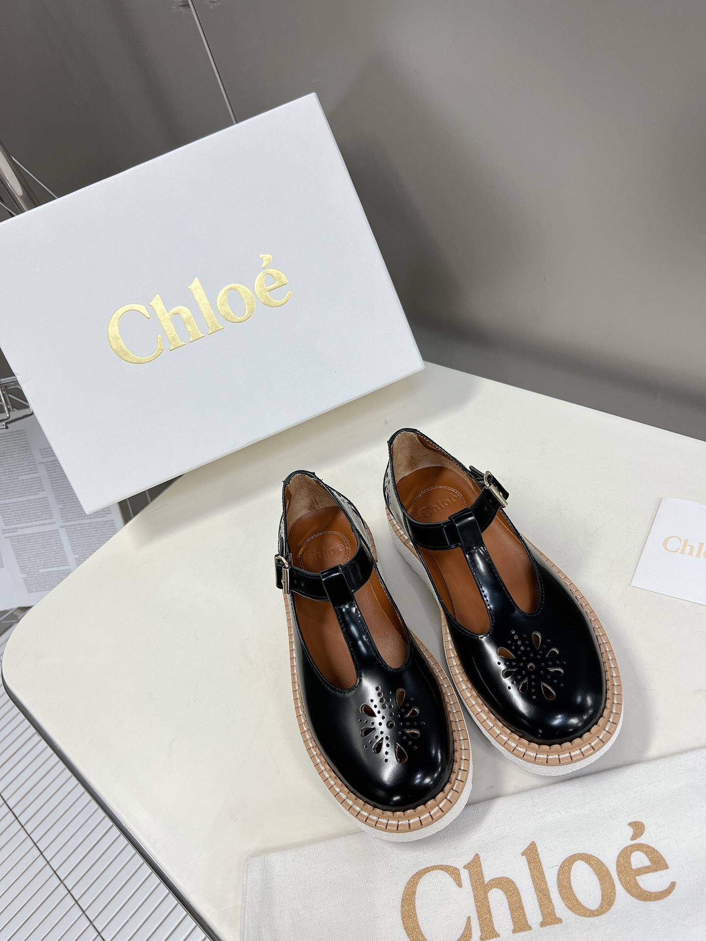 Chloe’s Rare Autumn Shoes: Comfortable, Stylish, and Custom-Made Sizes - 图片 1
