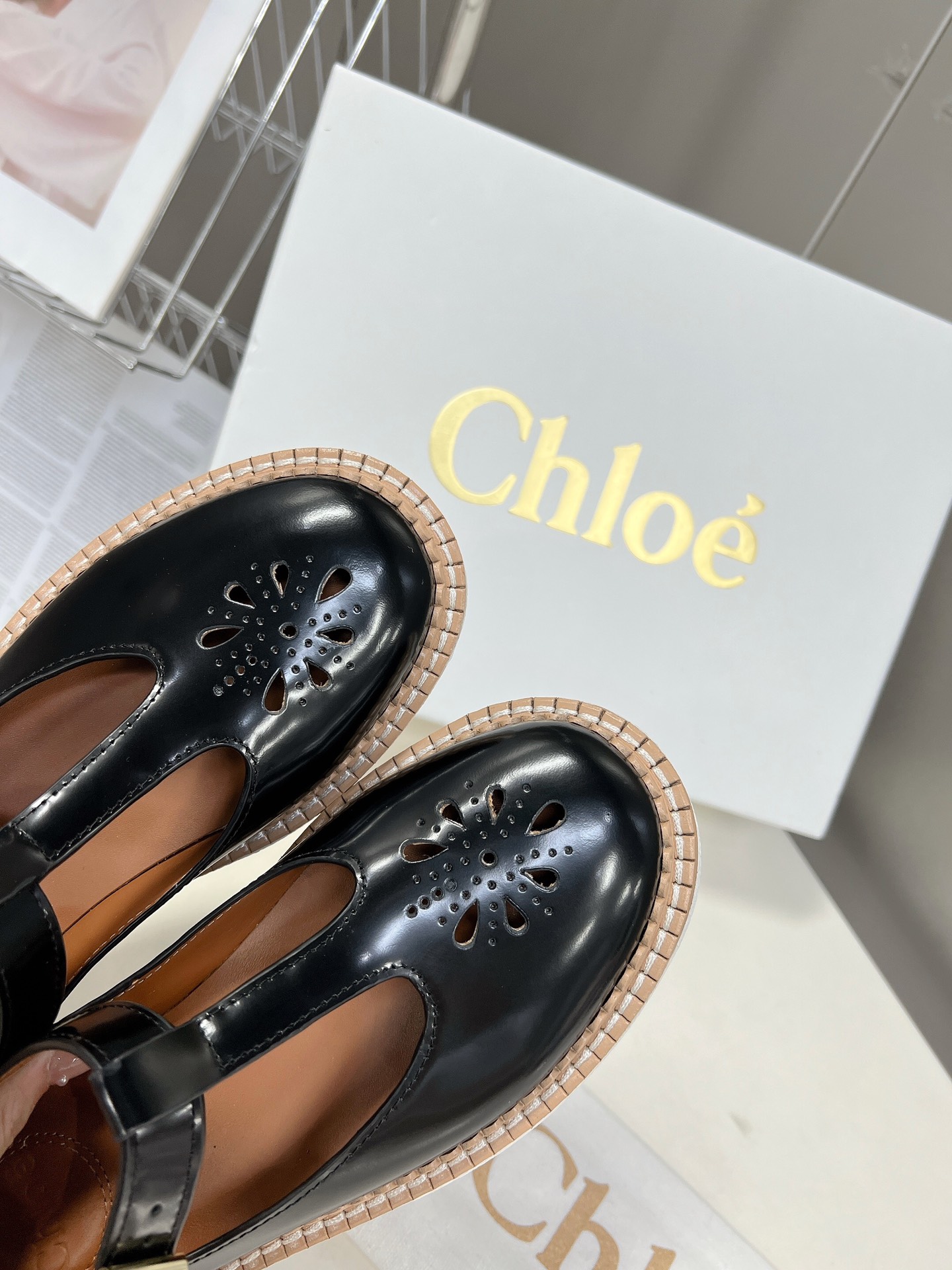 Chloe’s Rare Autumn Shoes: Comfortable, Stylish, and Custom-Made Sizes - 图片 7