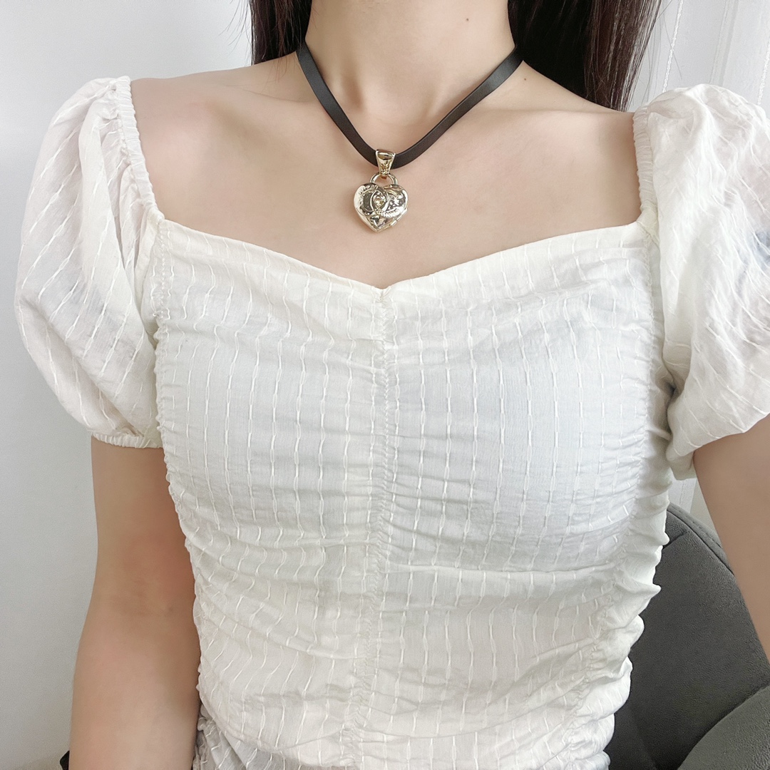 新款☑️CHANEL香奈儿桃心爱心项链