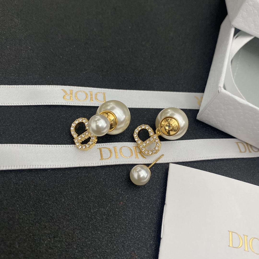 DIOR New Earrings Fashion Gold Plated Stud Earrings For Women Hypoallergenic Gift Ideas 9 a1664945260978 6266