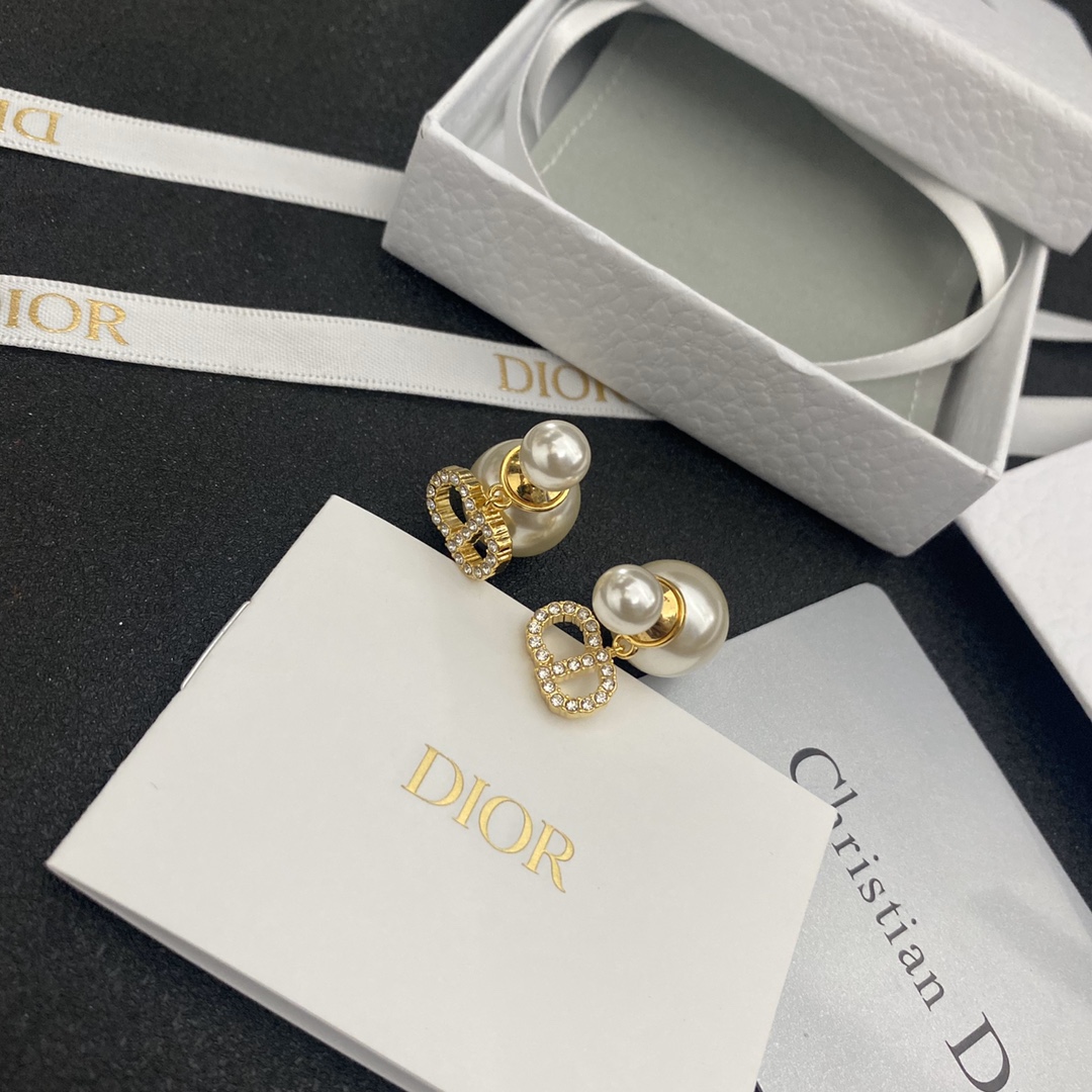 DIOR New Earrings Fashion Gold Plated Stud Earrings For Women Hypoallergenic Gift Ideas 10 a1664945260981 1563