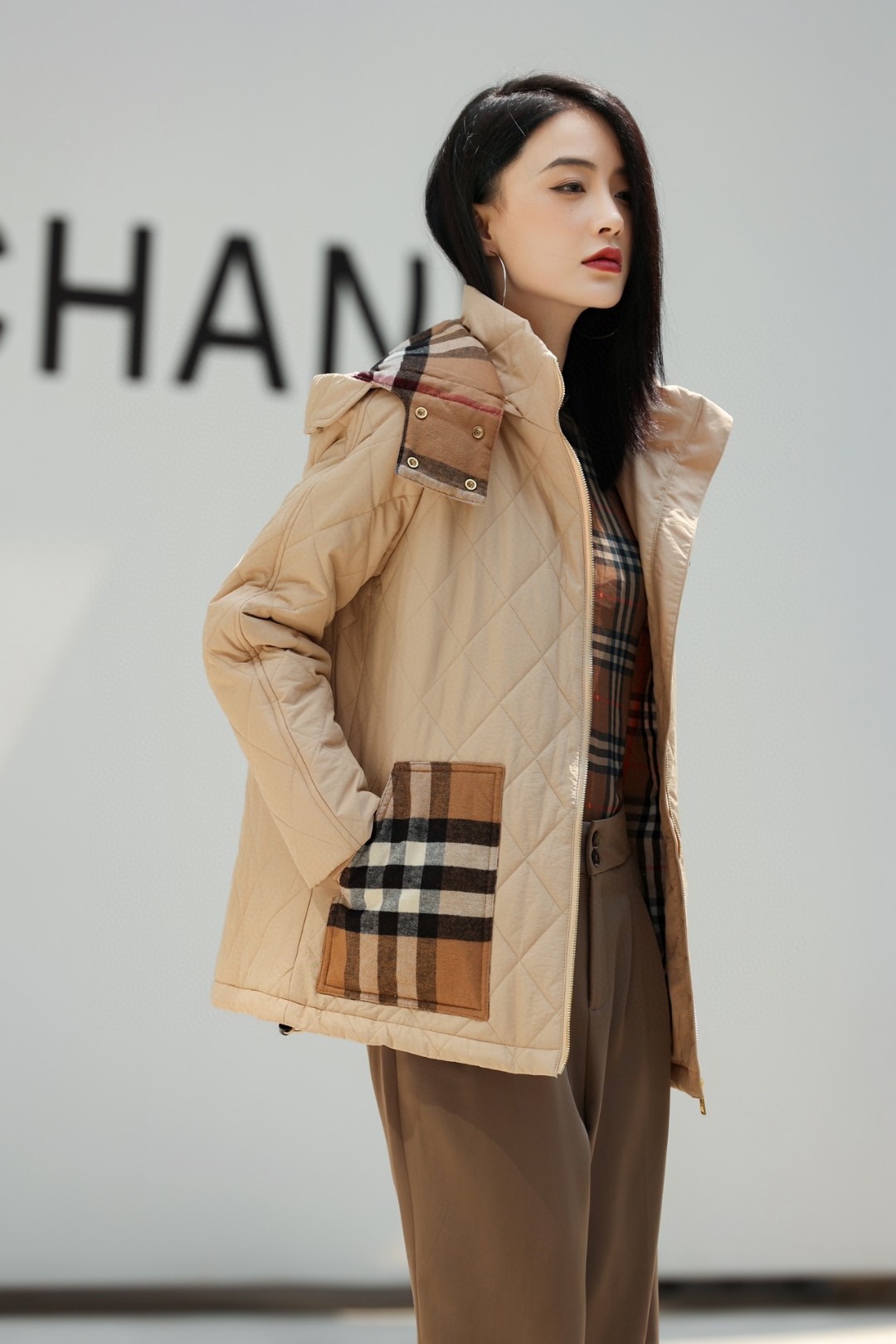 Burberry-Inspired Quilted Padded Jacket with Hood and Plaid Accents 7 a1664947587594 4043