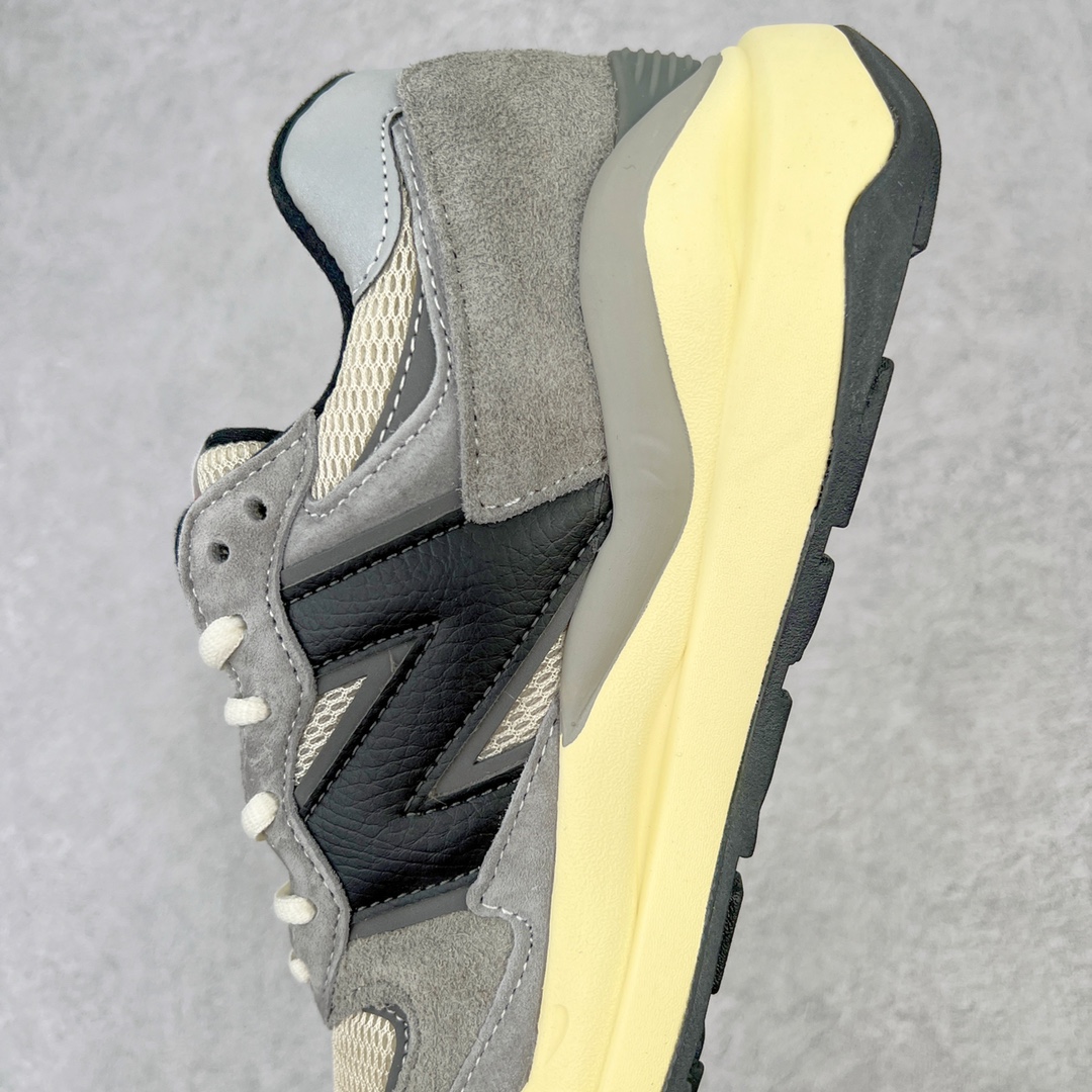 图片[7]-＃小红书爆款‼️New Balance/新百伦 NB5740系列 复古休闲运动跑鞋 特别以1988年首度面世的经典574作为设计蓝本 保留574简约易衬的80s鞋型轮廓 同时再加以向90年代特立独行的抢眼美学致敬 凭借多种严选的优质素材重塑出让人耳目一新又充满层次感的革新中低结构 另一方面 为呼应90年代的巨大化潮流 鞋侧也点题采用了相应的巨大化N字Logo 并且加上反光细节点缀 再结合同样启发自574并经过改良的抓地鞋底 可谓集结两大年代的注目设计元素 尺码：36 36.5 37 37.5 38 38.5 39 40 40.5 41 42 42.5 43 44 45-选品中心
