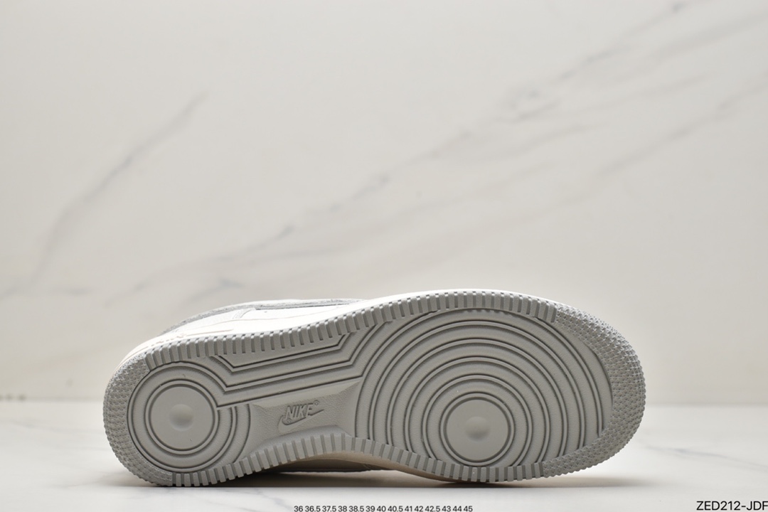 260 空军 Air Force 1’07 Low 白灰斯图西联名UN1815-802