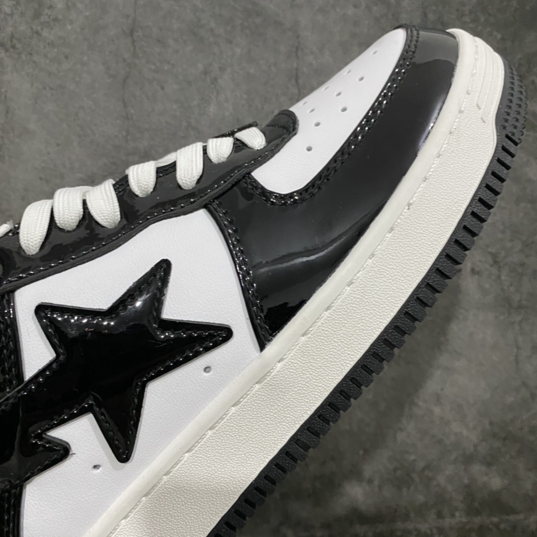 图片[6]-C版Bapesta黑白熊猫 扭曲猿人头 跟经典款黑白熊猫差不多 区别就是侧面的猿人头改成了扭曲风格……此款纯正版型 超高清洁度 海玻璃鞋垫 内置全掌气垫 全套顶级包装 包含猿人logo定制防尘袋 猿人logo卡片 抗压收纳抽屉式鞋盒 官方同步正码 尺码：36 36.5 37.5 38 38.5 39 40 40.5 41 42 42.5 43 44 44.5 45-选品中心