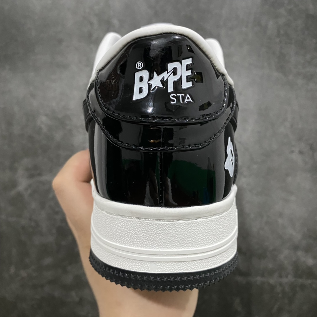 图片[4]-C版Bapesta黑白熊猫 扭曲猿人头 跟经典款黑白熊猫差不多 区别就是侧面的猿人头改成了扭曲风格……此款纯正版型 超高清洁度 海玻璃鞋垫 内置全掌气垫 全套顶级包装 包含猿人logo定制防尘袋 猿人logo卡片 抗压收纳抽屉式鞋盒 官方同步正码 尺码：36 36.5 37.5 38 38.5 39 40 40.5 41 42 42.5 43 44 44.5 45-选品中心