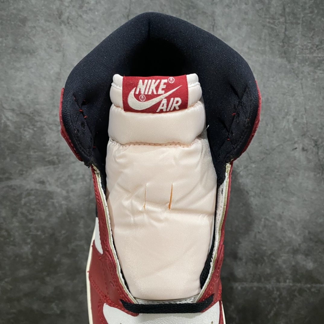 图片[8]-老DT纯原Air Jordan AJ1 Retro 芝加哥做旧氧化DZ5485-612 原盒全配件 原楦原纸板开发 极致一眼正品既视感 原厂皮料 承诺百分百一致原鞋 鞋面清洁度最高QC检验标准 控制溢胶 飞翼3D高频深度立体 全市场仅此一家 鞋盒、防尘纸 均采购来自原厂 尺码：40 40.5 41 42 42.5 43 44 44.5 45 46 47.5-选品中心