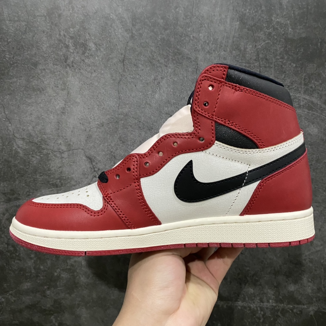 图片[2]-老DT纯原Air Jordan AJ1 Retro 芝加哥做旧氧化DZ5485-612 原盒全配件 原楦原纸板开发 极致一眼正品既视感 原厂皮料 承诺百分百一致原鞋 鞋面清洁度最高QC检验标准 控制溢胶 飞翼3D高频深度立体 全市场仅此一家 鞋盒、防尘纸 均采购来自原厂 尺码：40 40.5 41 42 42.5 43 44 44.5 45 46 47.5-选品中心