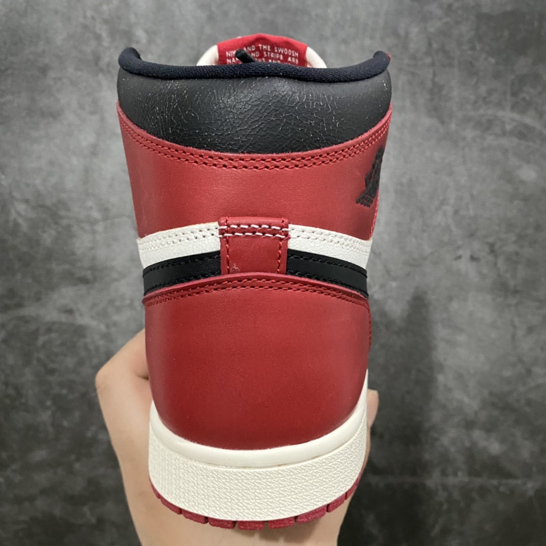 图片[4]-老DT纯原Air Jordan AJ1 Retro 芝加哥做旧氧化DZ5485-612 原盒全配件 原楦原纸板开发 极致一眼正品既视感 原厂皮料 承诺百分百一致原鞋 鞋面清洁度最高QC检验标准 控制溢胶 飞翼3D高频深度立体 全市场仅此一家 鞋盒、防尘纸 均采购来自原厂 尺码：40 40.5 41 42 42.5 43 44 44.5 45 46 47.5-选品中心