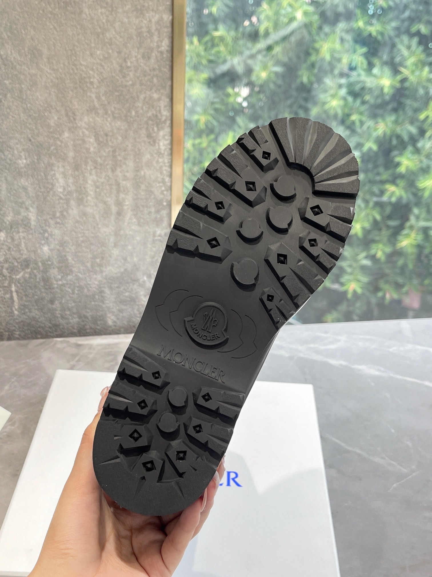Moncler Winter Snow Boots with Zipped Round Head – Imported Velvet Cotton Shoes, 2022 Collection - 图片 9