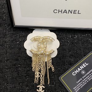 Chanel Jewelry Brooch Chains