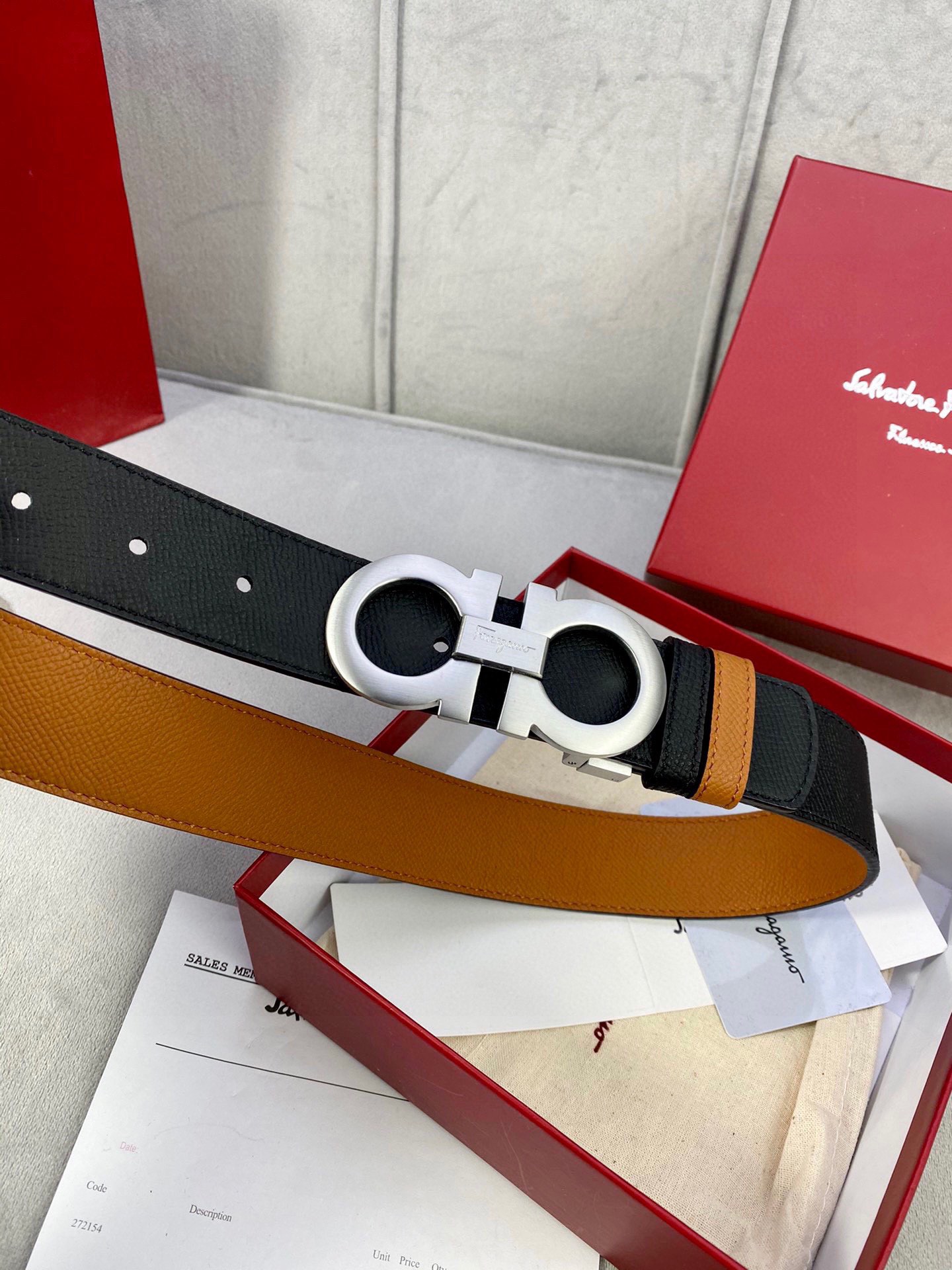 Ferragamo（男） Style White Leather Men's Belts Lookbook Reference image 2