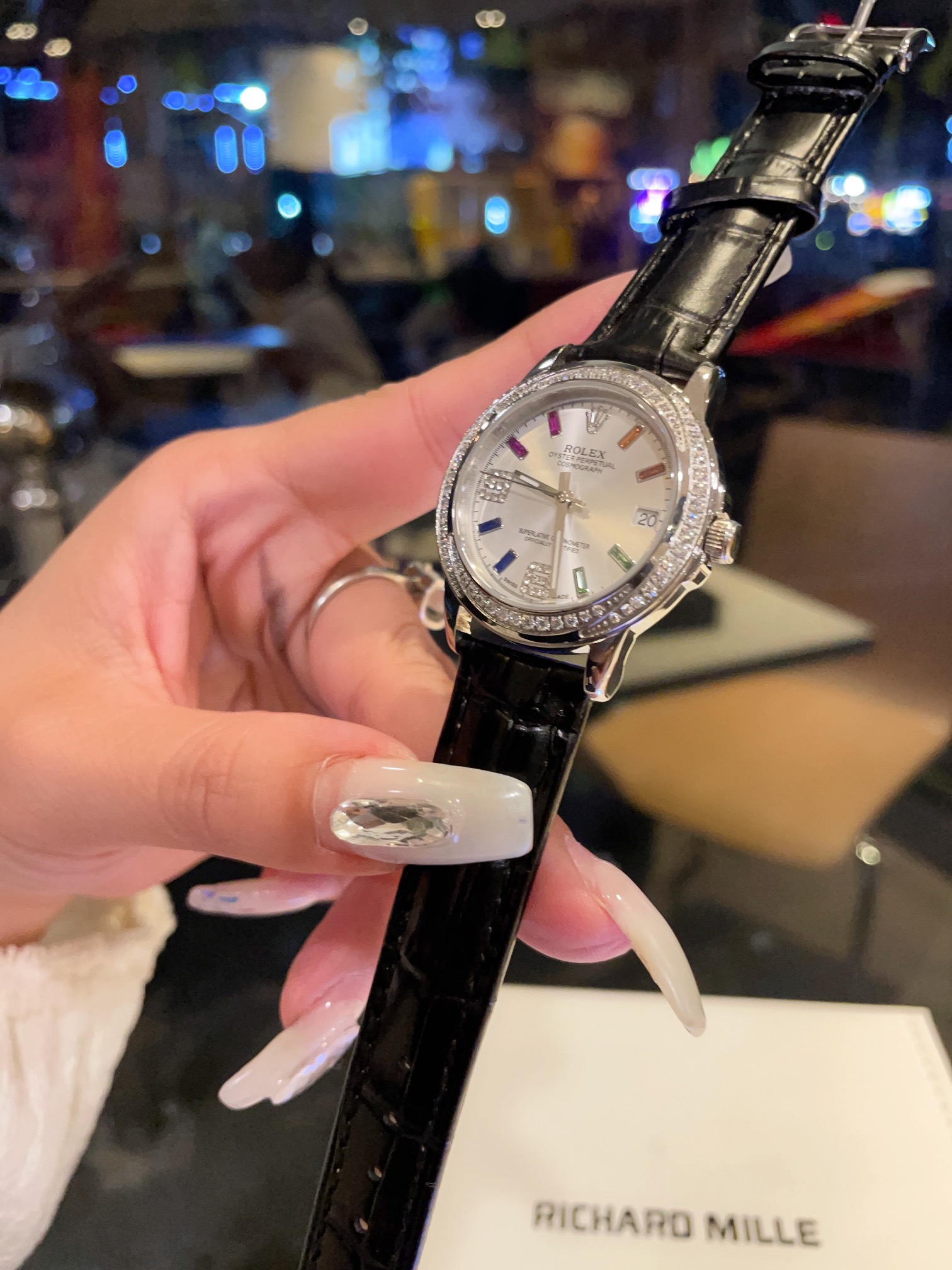 Elegant Rolex Women’s Watch with Ceramic Belt and Sapphire Crystal Mirror - 图片 5