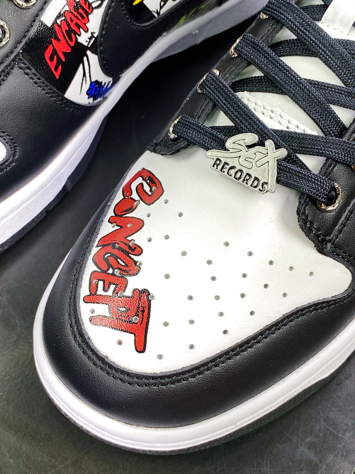 260 奢侈品牌-克罗心/Chrome Hearts x SB Dunk Low”Sex Records”扣篮系列低帮DD1391-100