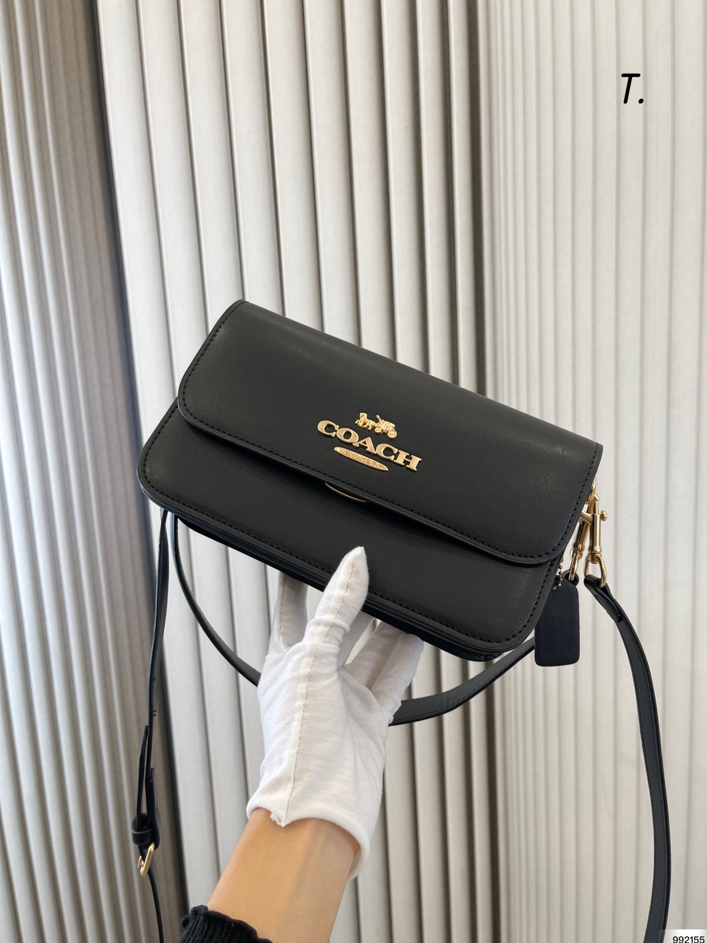 J5 3色折叠盒  Coach 蔻驰 COACH Brynn包 日常通勤简直绝配 可盐可甜 极致美感 绝美女孩就是你 尺寸：23 14