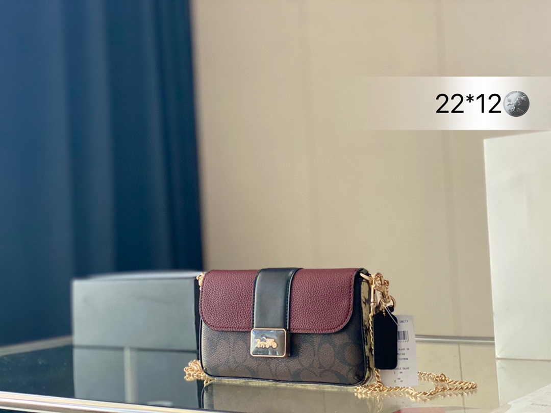 K0 配盒升级版 牛皮 size：22*12cm  Coach 蔻驰  c家 Grace系列链条腋下包 可以腋下背也可以斜挎使用 9月新品热呼呼哦 搜索 coach 腋下包