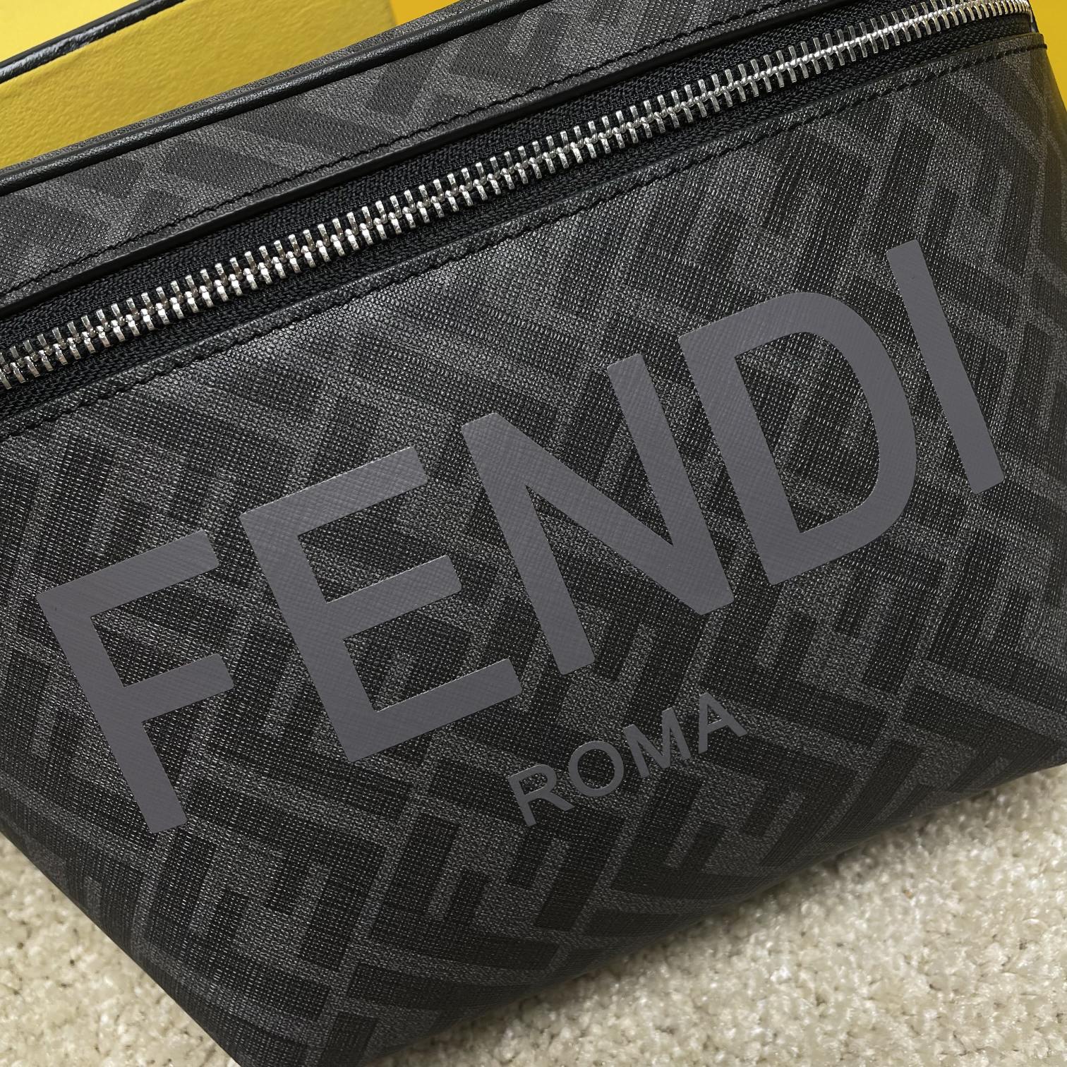 Fendi 独家 开发 最新 做法 百分百头层牛皮 对版老花面料 干净整洁的做工体现出每一步的用心