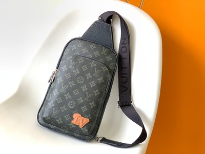 Hot Sale Louis Vuitton LV Avenue Crossbody & Shoulder Bags Black Damier Graphite Canvas Casual M46344