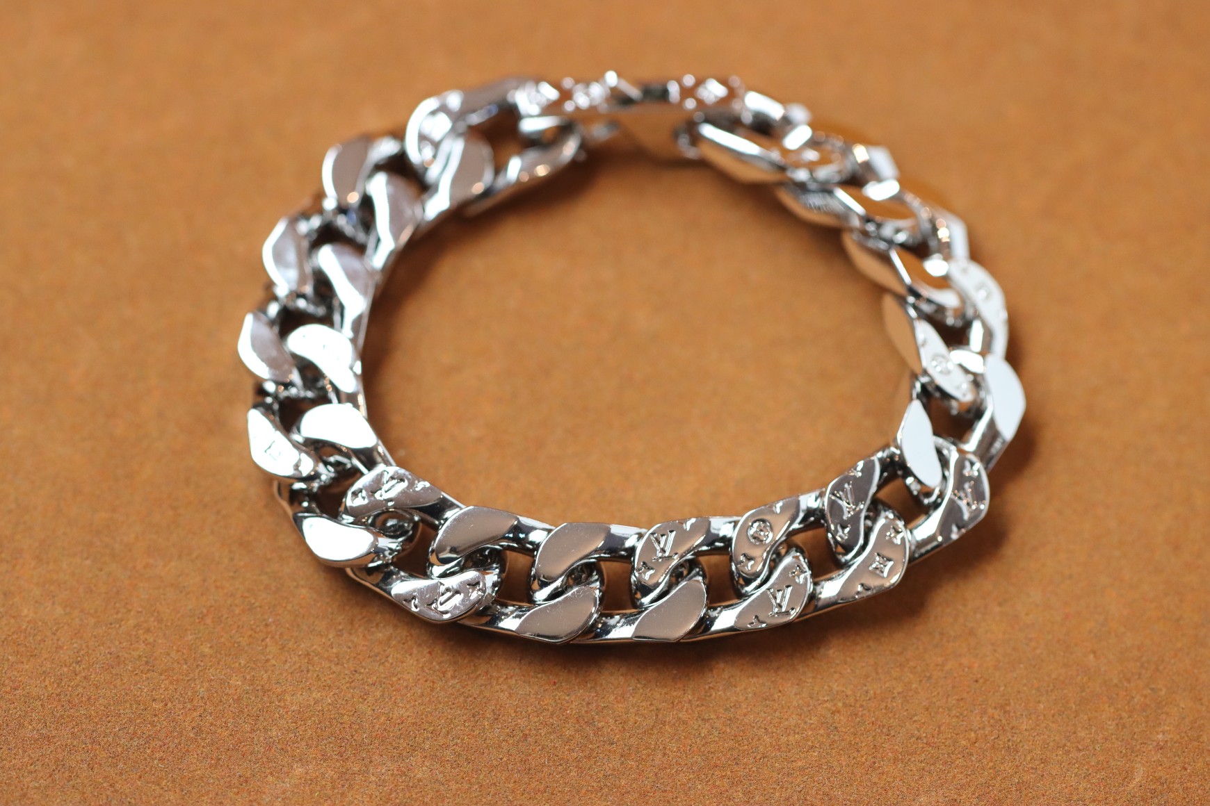 Louis Vuitton Jewelry Bracelet Silver Unisex Spring/Summer Collection Chains