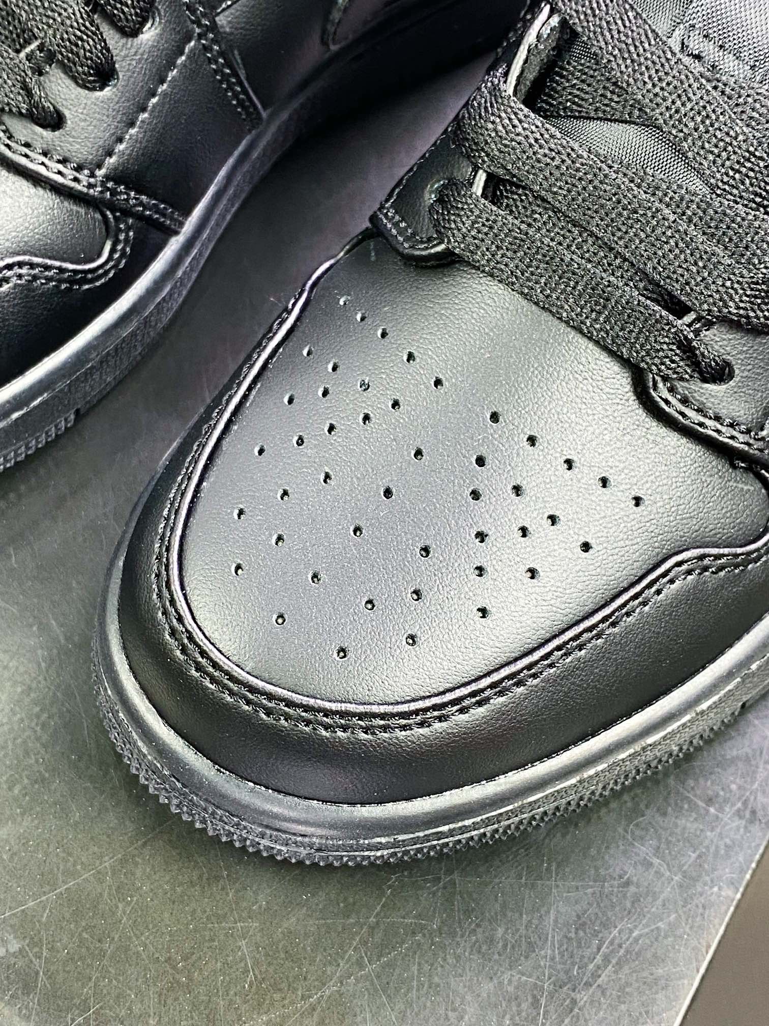 200 Air Jordan 1 Low”Triple Black ”AJ1乔丹一代低帮经典复古文化休闲运动篮球鞋“纯黑武士”553558-093