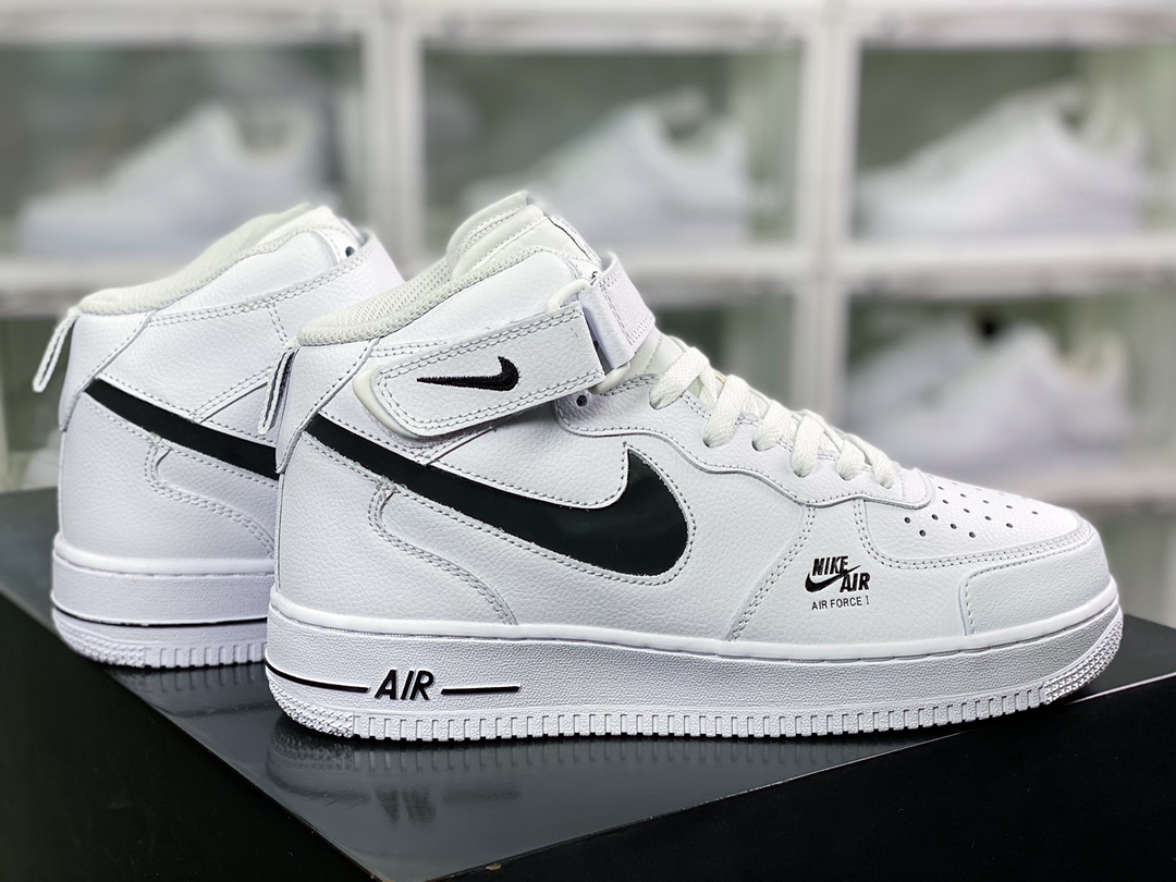 240 Air Force 1 ′07 LV8 Mid Premium”White/black”空军一号CV3039-108