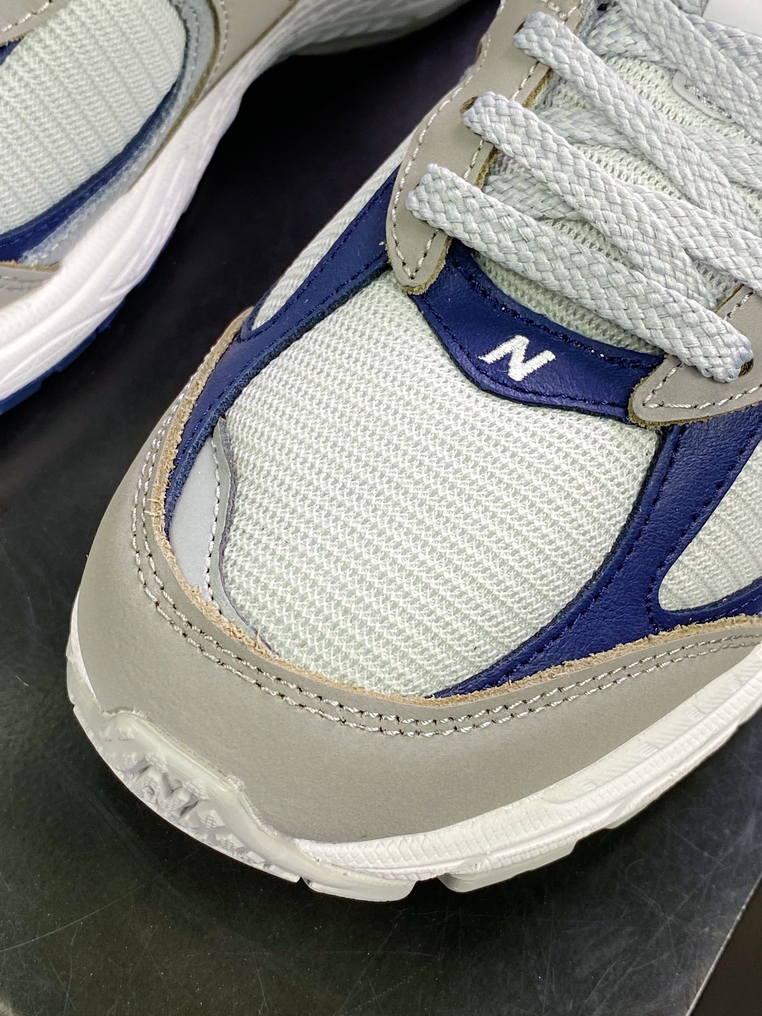 Thisisneverthat x NB ML2002 Series Retro Daddy Style Casual Sports Jogging Shoes ”Frosted Gray Midnight Blue” M2002RTH