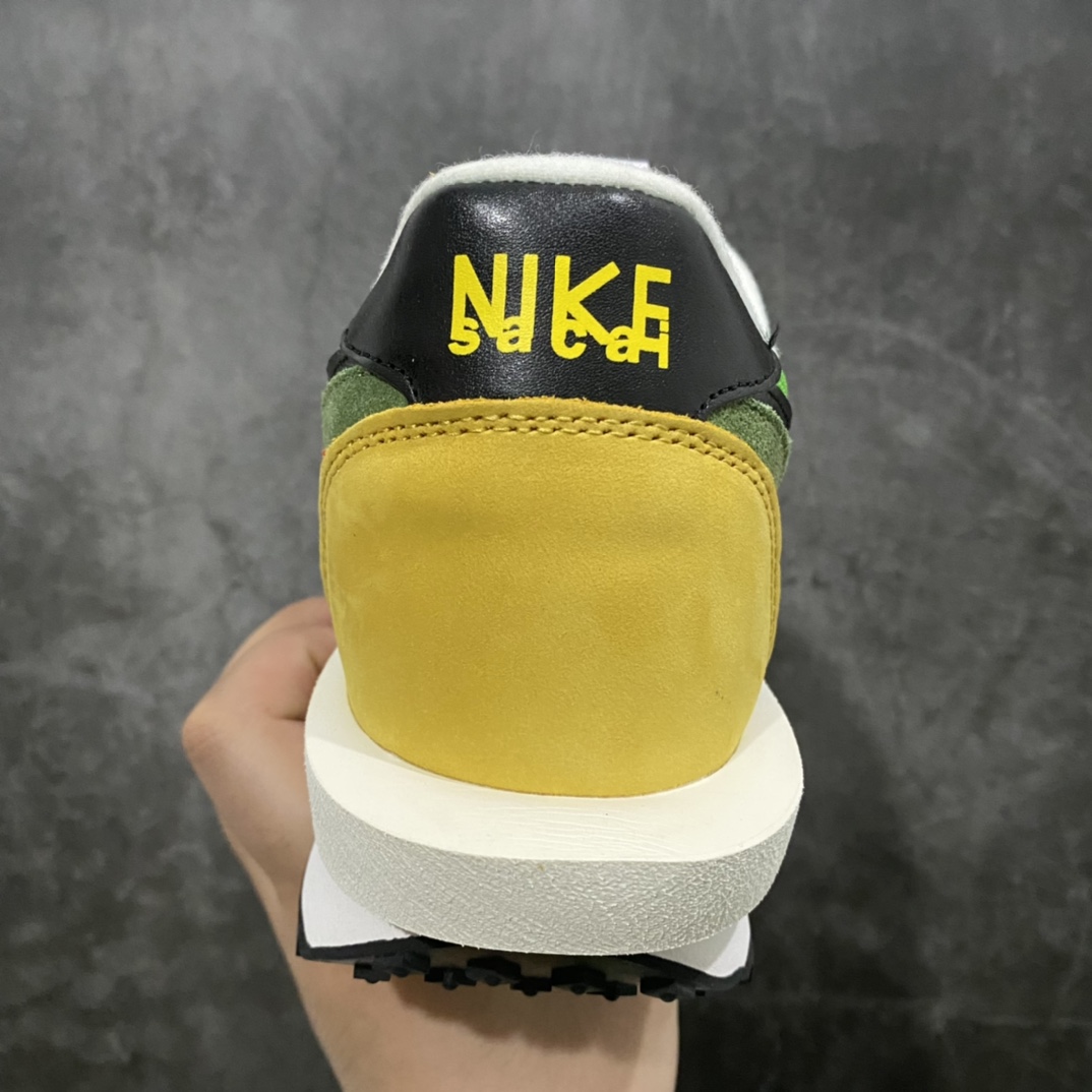 图片[4]-Top纯原 Sacai x NK LDV Waffl Daybreak 联名走秀款解构双底双勾双鞋舌华夫复古慢跑鞋 货号：BV0073-300 原厂材质 市面唯一无色差 正确楦头鞋型 随意对比任何版本 双钩距离百分百同步 鞋头包边宽度一致 区分一切市面货 广东原厂织麦标 立竿见影 肉眼可区分市面任何版本 原楦原纸板 全邦机配合上楦 织麦标及中底贴为荧光效果 原厂海德堡打印机 原盒标 凹凸感明显细节补图再补充 尺码：35.5 36 36.5 37.5 38 38.5 39 40 40.5 41 42 42.5 43 44 44.5 45 46-选品中心