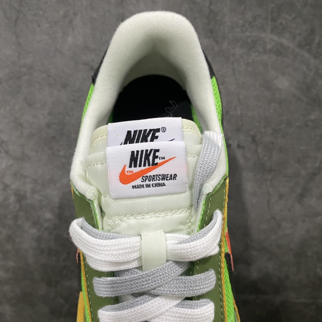 图片[5]-Top纯原 Sacai x NK LDV Waffl Daybreak 联名走秀款解构双底双勾双鞋舌华夫复古慢跑鞋 货号：BV0073-300 原厂材质 市面唯一无色差 正确楦头鞋型 随意对比任何版本 双钩距离百分百同步 鞋头包边宽度一致 区分一切市面货 广东原厂织麦标 立竿见影 肉眼可区分市面任何版本 原楦原纸板 全邦机配合上楦 织麦标及中底贴为荧光效果 原厂海德堡打印机 原盒标 凹凸感明显细节补图再补充 尺码：35.5 36 36.5 37.5 38 38.5 39 40 40.5 41 42 42.5 43 44 44.5 45 46-选品中心