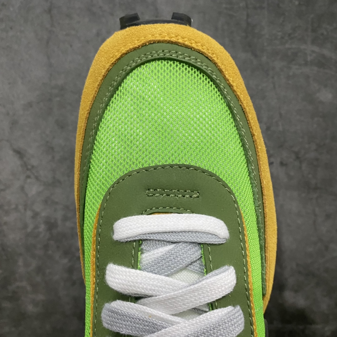 图片[6]-Top纯原 Sacai x NK LDV Waffl Daybreak 联名走秀款解构双底双勾双鞋舌华夫复古慢跑鞋 货号：BV0073-300 原厂材质 市面唯一无色差 正确楦头鞋型 随意对比任何版本 双钩距离百分百同步 鞋头包边宽度一致 区分一切市面货 广东原厂织麦标 立竿见影 肉眼可区分市面任何版本 原楦原纸板 全邦机配合上楦 织麦标及中底贴为荧光效果 原厂海德堡打印机 原盒标 凹凸感明显细节补图再补充 尺码：35.5 36 36.5 37.5 38 38.5 39 40 40.5 41 42 42.5 43 44 44.5 45 46-选品中心