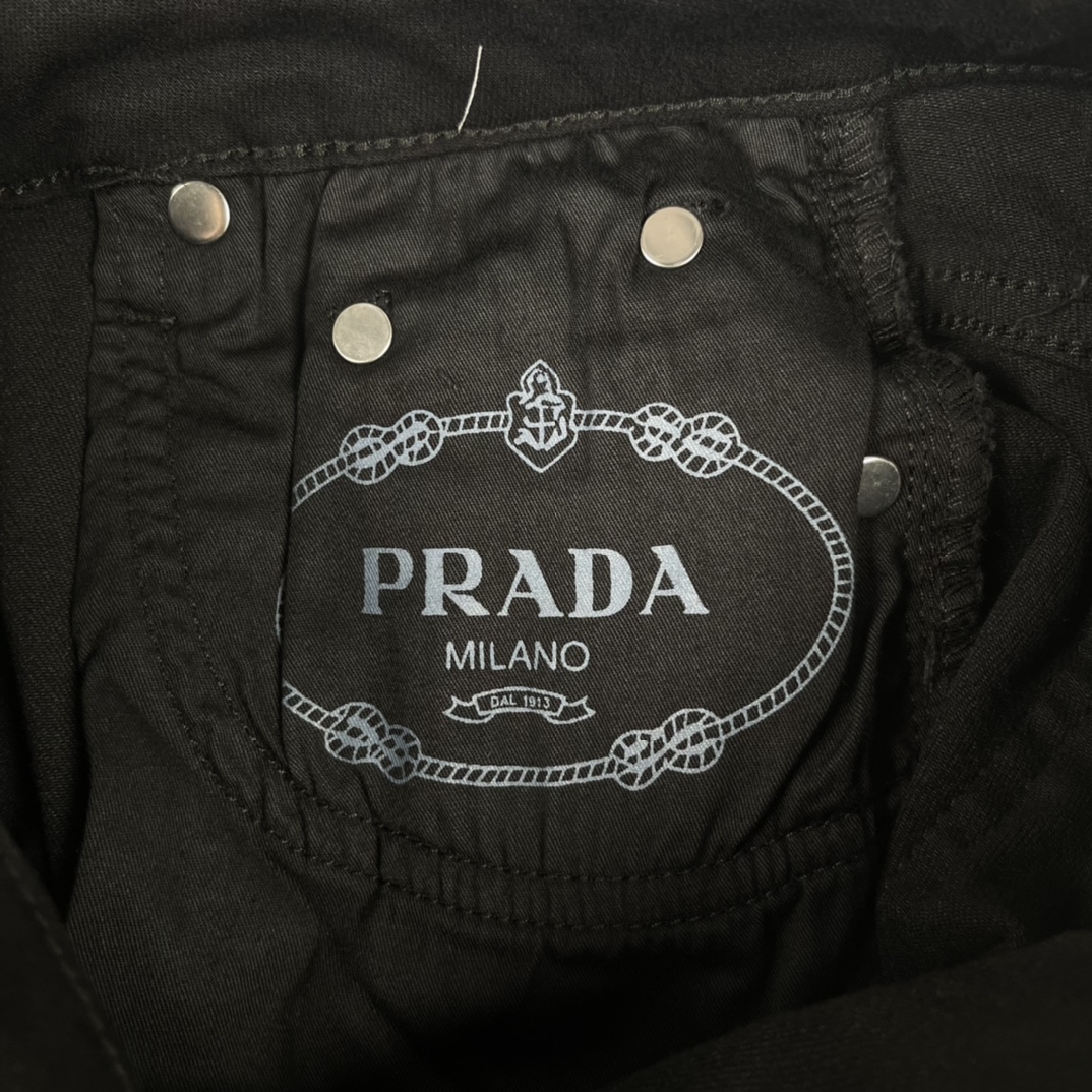 220 PRADA/普拉达 22FW 蝴蝶丝带三角标直筒牛仔裤