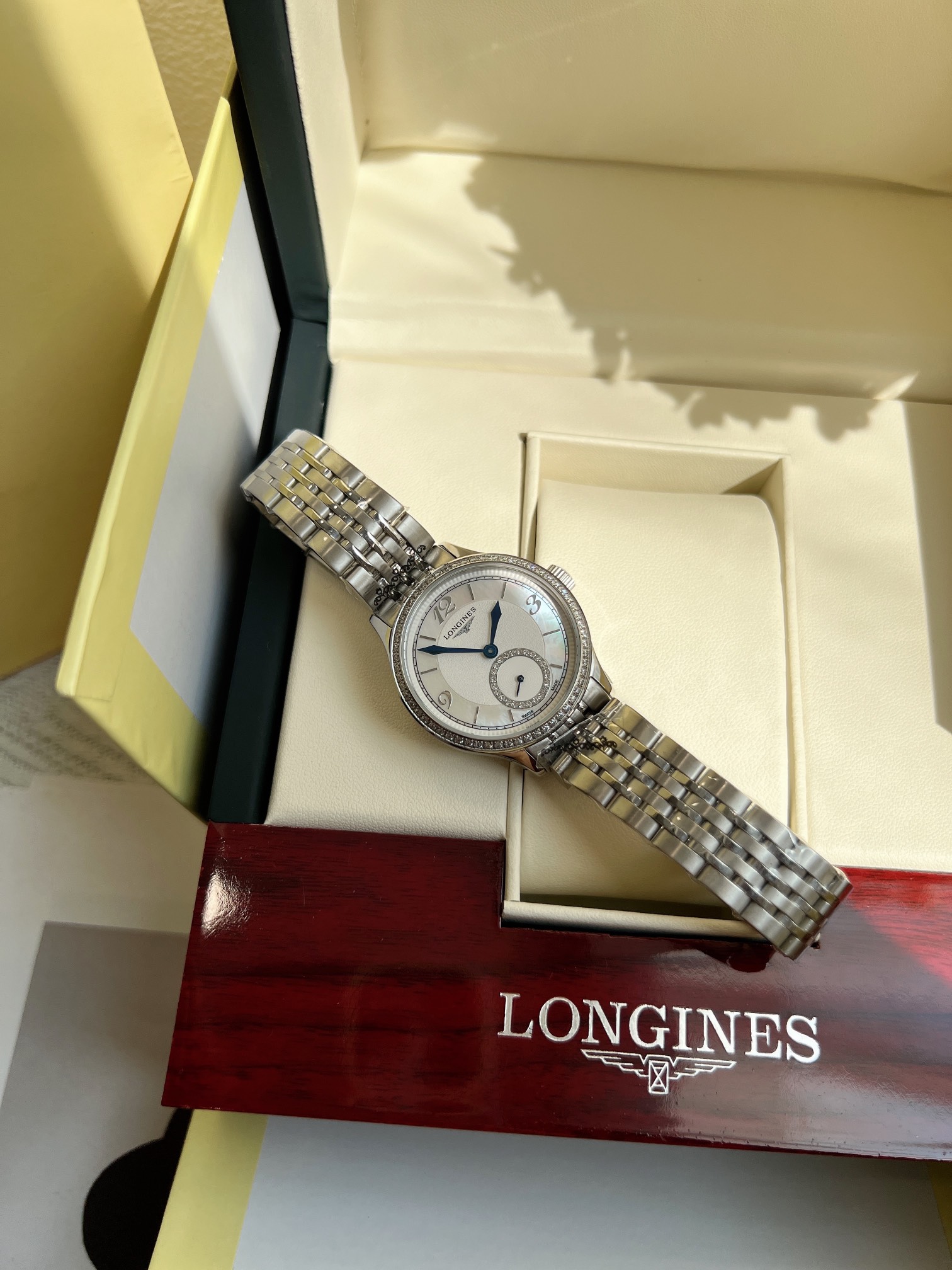 260 LONGINES最新气质女表搭载原装进口石英机芯