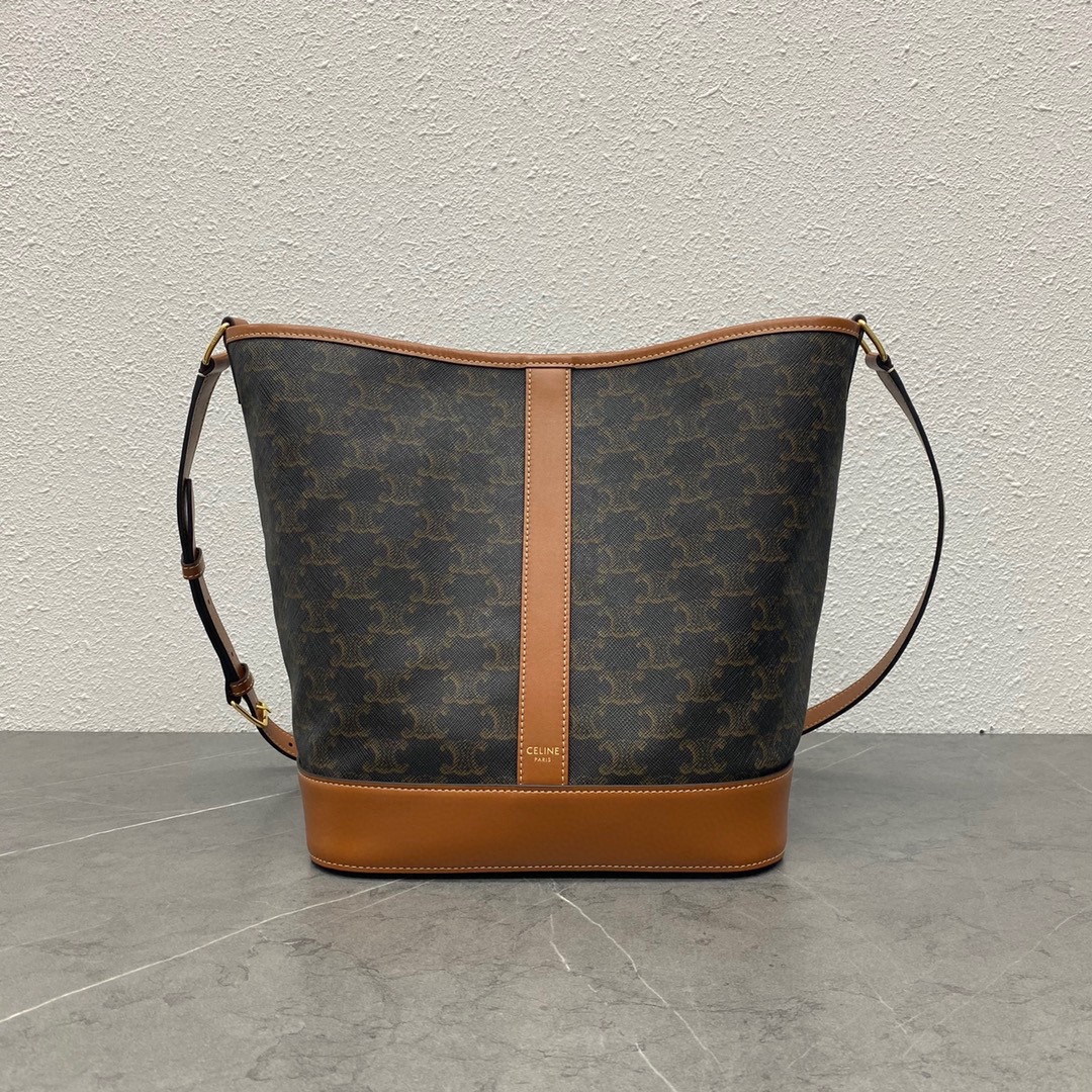 NO:203885,Genuine TRIOMPHE FOLCO autumn and winter items A series of classic presbyterian flowers, classic still, timeless, large space, wear-resistant material, model number 191132 Material brown, medium size 35×27×18, Celine, celine, celine19860909正品级 TRIOMPHE FOLCO 秋冬单品 一系列经典老花,经典依旧,不过时 空间够大 材质耐磨 款号191132 料棕 中号 尺寸35×27×18,赛琳celine,celine,celine,Bag