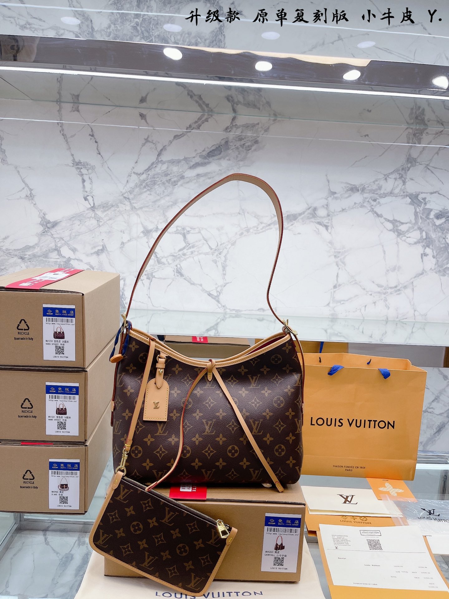 K5 顶级复刻版 牛皮 升级款 免税店包装 路易威登 Louis Vuitton 路易威登 LV  Carryall通勤包颜值实用 路易威登 Louis Vuitton 路易威登 LV  路易威登Iv 路易威登louisvuitton路易威登carryall Carryall |v7月，可斜挎、单肩。容量保证，敞口磁铁吸内扣取放平板小电脑非常方便，设计比neverfull小巧、肩带够宽不那么勒;比graceful俏皮，上身完全;是驴家通勤包款颜值担当@ 尺寸 32 22cm