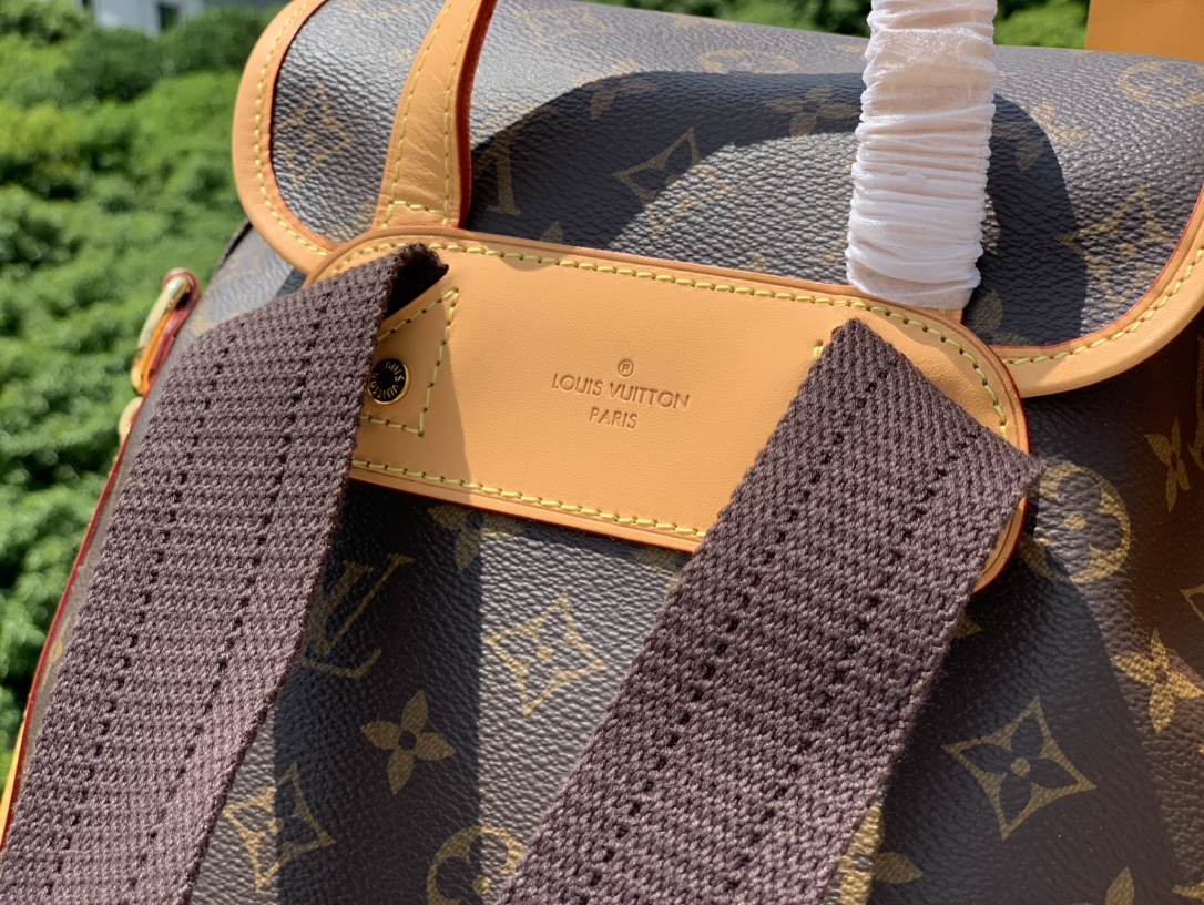 🌼尺寸31-38-11cm海外贸易公司订单！LV新款老花中古BOS🌼PHORE系列小号双肩背包，取材Mo