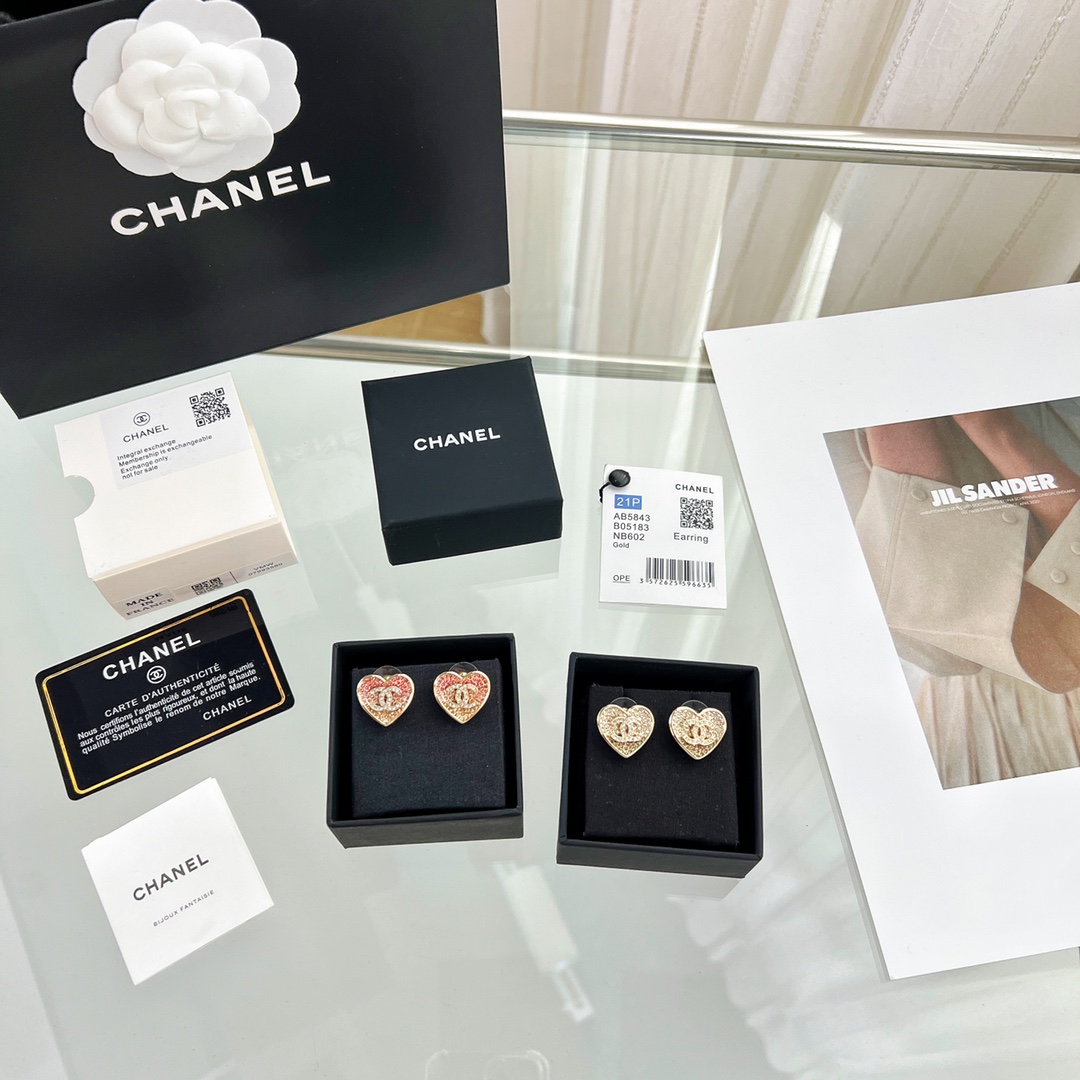 新款☑️CHANEL香奈儿c1双c桃心爱心耳钉耳环