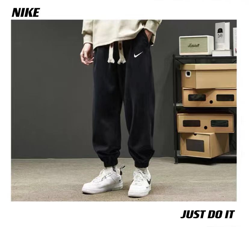 170 Nike 耐克新款粗绳子设计束脚卫裤