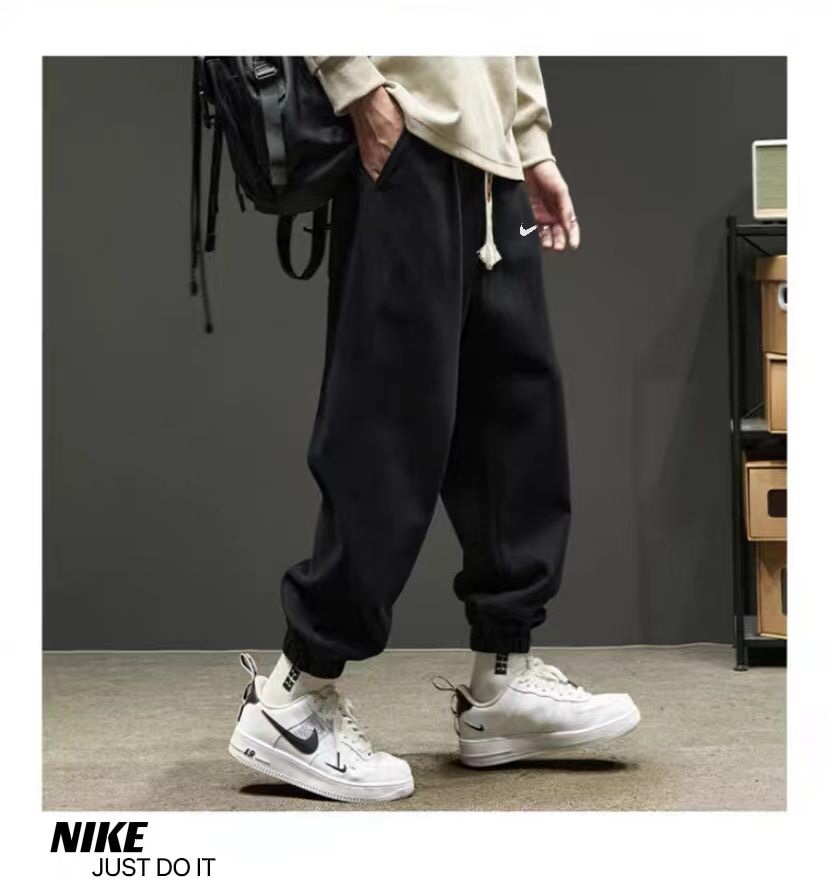 170 Nike 耐克新款粗绳子设计束脚卫裤