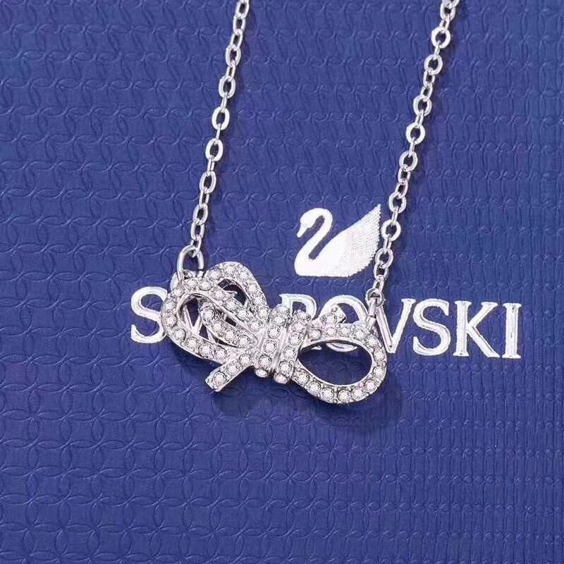  白色浪漫蝴蝶结 锁骨项链 替你说出爱的心愿❤️ 这款精致浪漫项链，富有玩味的设计，️以蝴蝶结作为爱情的