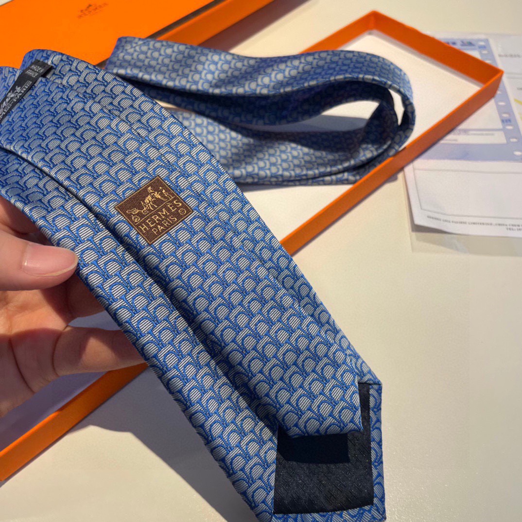 Hermes爱马仕鱼鳞纹100%顶级斜纹真丝领带