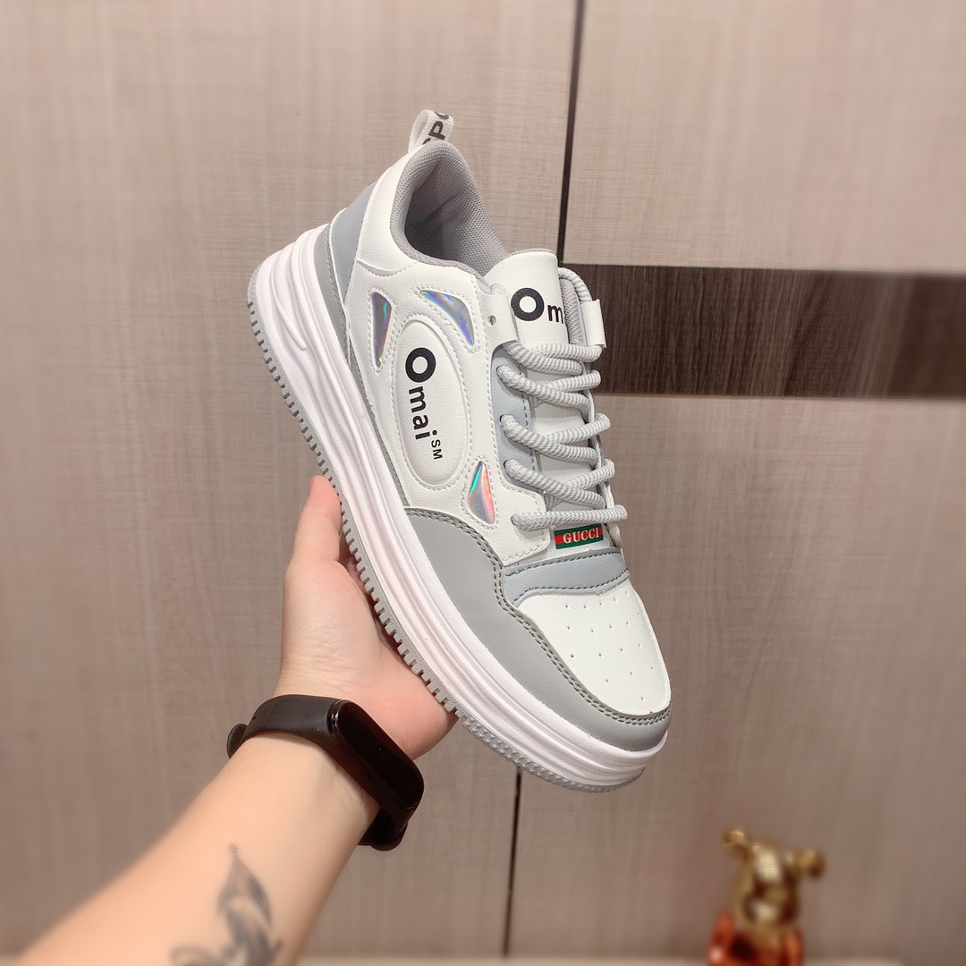 I5  Gucci  古奇   最新爆款休闲鞋，顶端品牌奢侈～代购，顶级～质量。专柜同卖产品鞋面選用进口透气材质透气运动内里精细做工。原版个性时尚柔软橡膠耐磨防滑大底，上脚轻巧舒适，实物拍摄實物更好看，005码: 38-43。