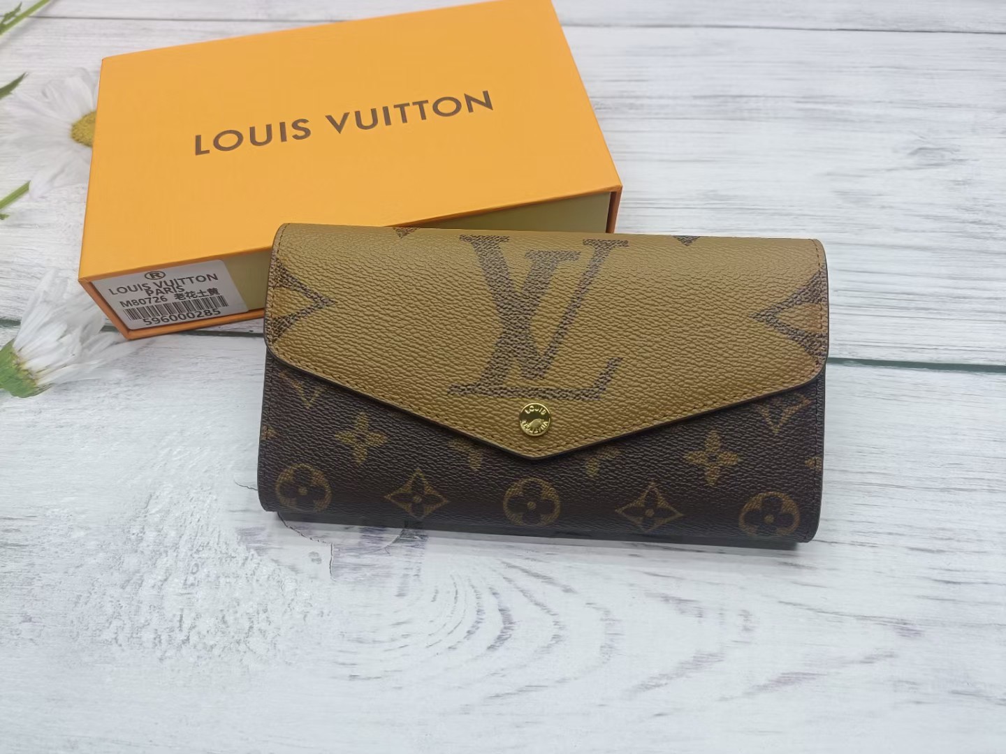 Leather zip around wallet front view