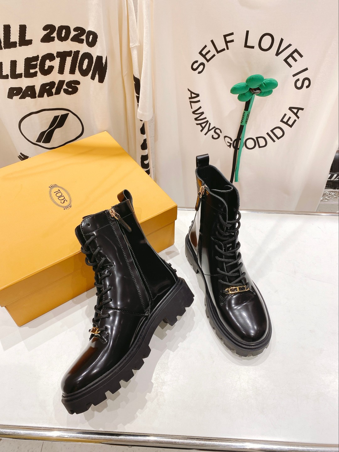 2022 Fashion: Thick-Tweet Belt and Martin Boots – Top Quality Leather, Stylish Design - 图片 5