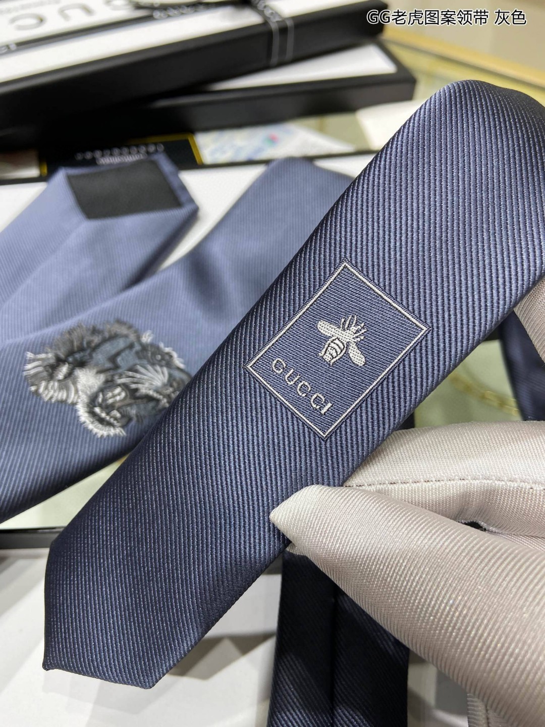 GUCCI古驰100%顶级提花真丝老虎图案领带