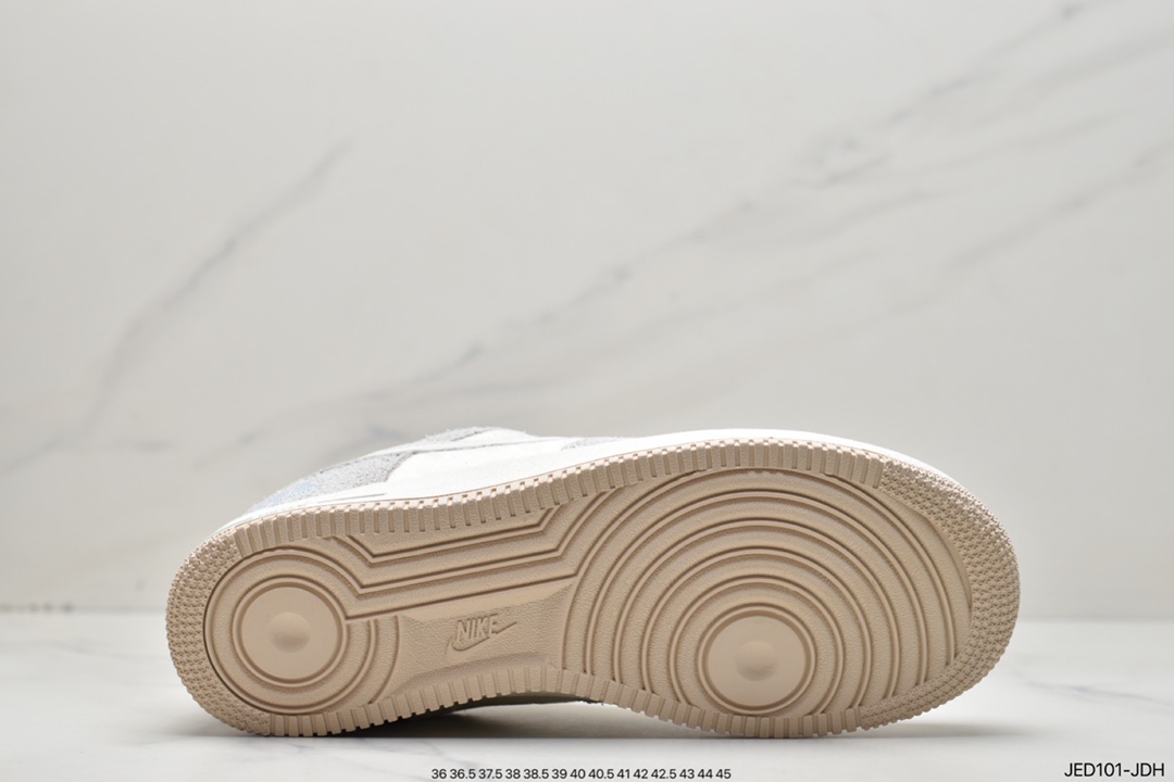 150 Nike Air Force 1 空军一号低帮 DO7195-025