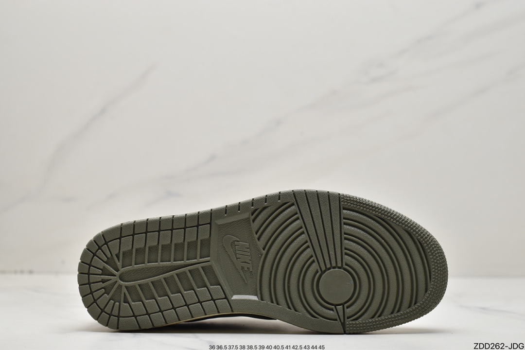 230 Travis Scott x Air Jordan 1 Low 橄榄色DZ4137-106