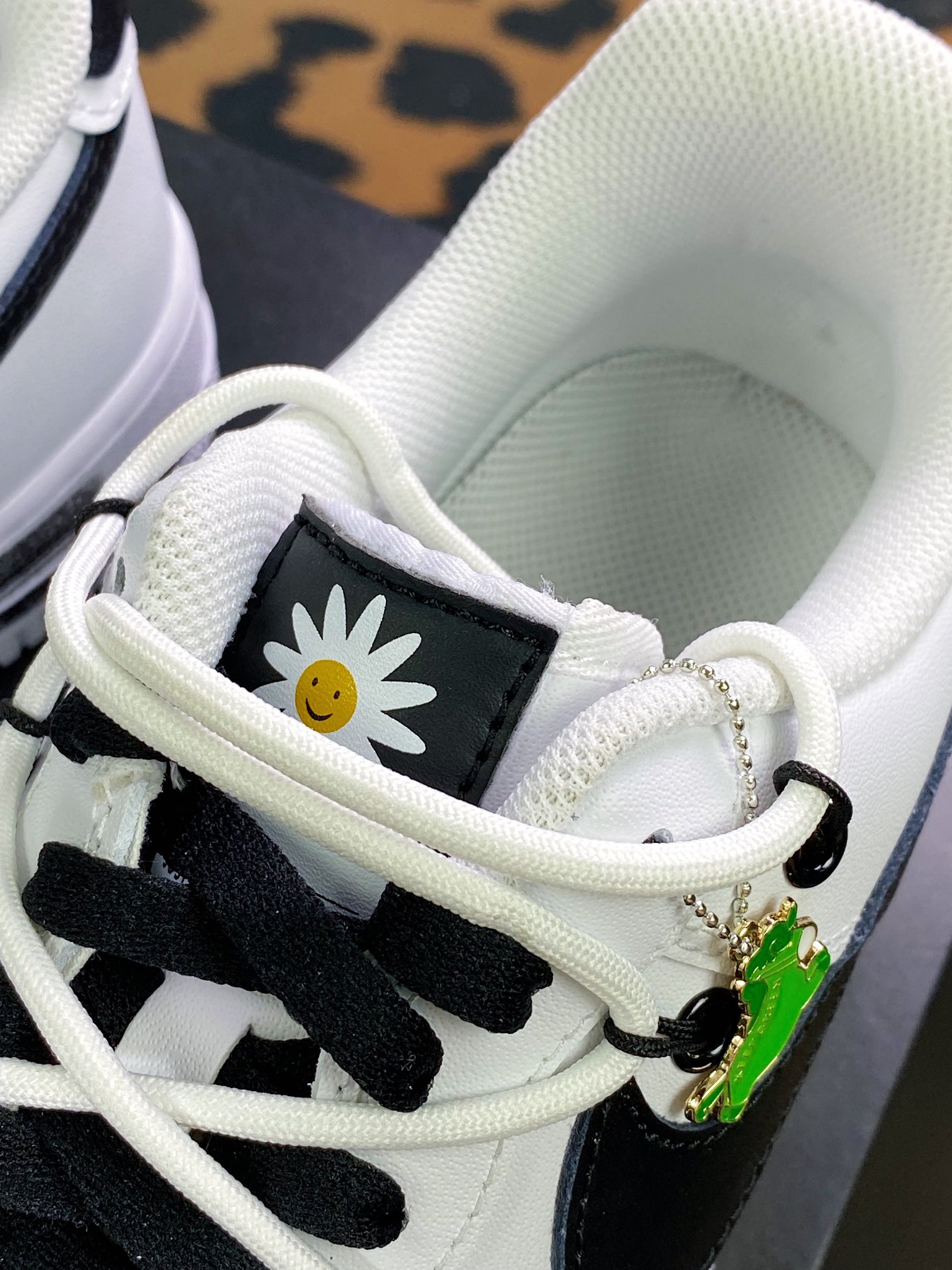 260 Air Force 1 07 LV8”White/Black/Love Story”空军一号CW2288-111