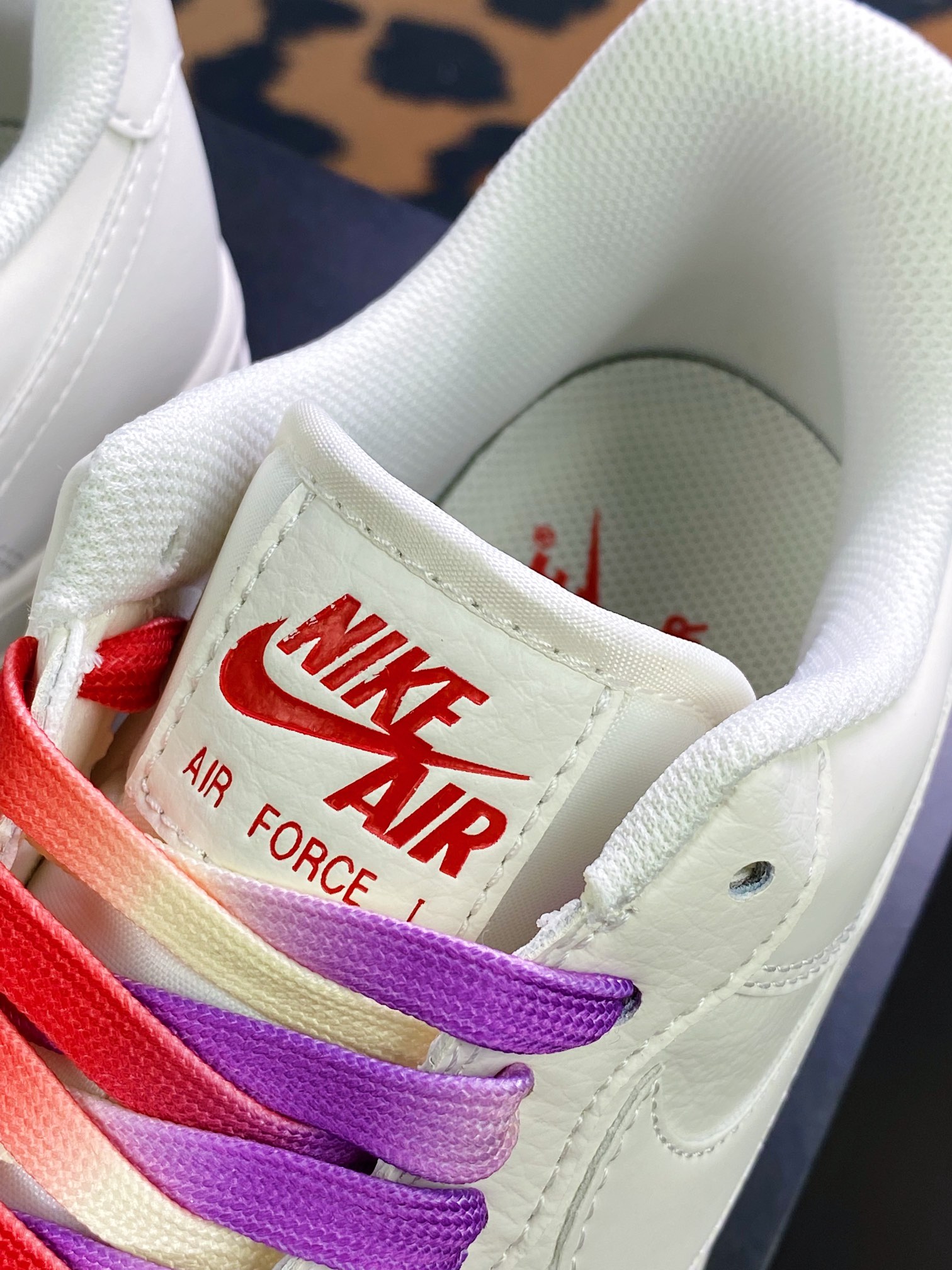 260  Air Force 1’07 QS”Sail/Grey/Red/Toronto Raptors”空军一号KK6325-015