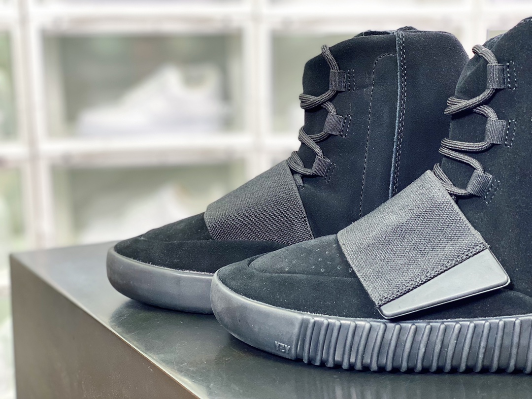 Kanye West x Originals YEEZY BOOST 750 ”Triple Black” first generation high help BB1839