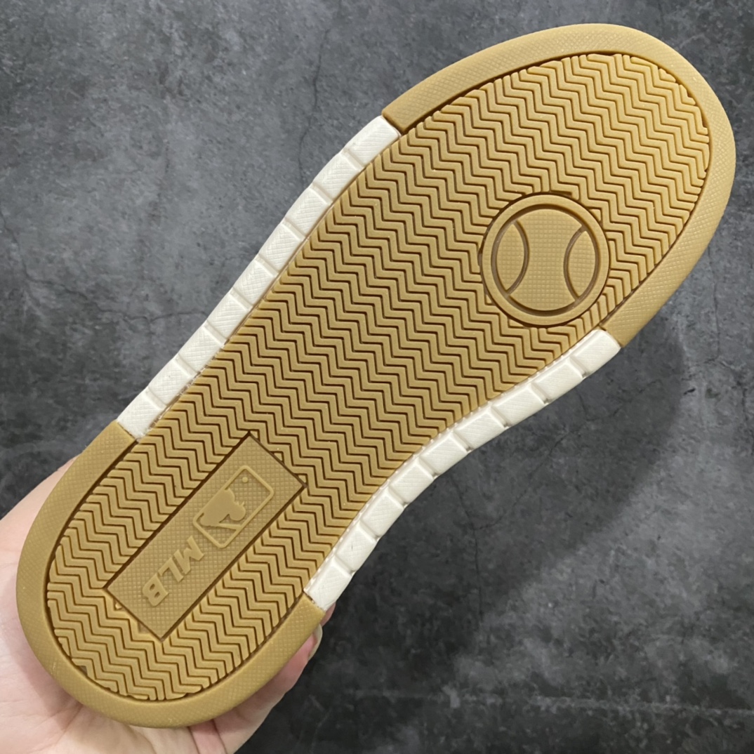 图片[9]-韩国洋基队NY大标潮流老爹鞋 MLB小白鞋市面上唯一顶级纯原版本 原材料打造 原楦原档案数据开发版型 完美鞋头弧度/后套收口效果🆚市面文案版本‼️ 原厂立体填充鞋舌海绵 中底注胶孔原数据开发模具大底 原厂转印标 保证不掉字 内增高6cm 原厂1：1模具开发 原厂进口纳米材质 原厂 全套手提袋 原盒雷射防伪标包装 天猫订单品质 官网尺码35 36 36.5 37.5 38 38.5 39 40 40.5 41 42 42.5 43 44 45-选品中心